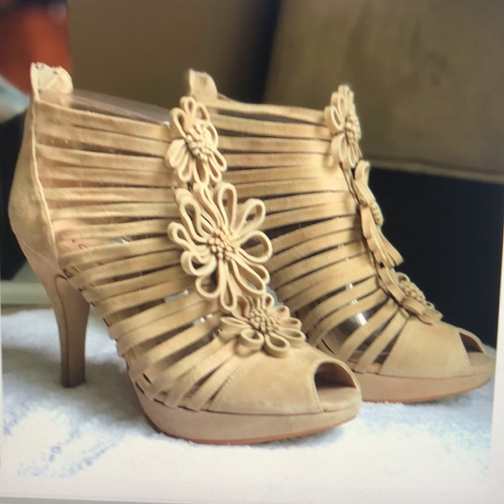 Anthropologie Strappy Heal Sandal